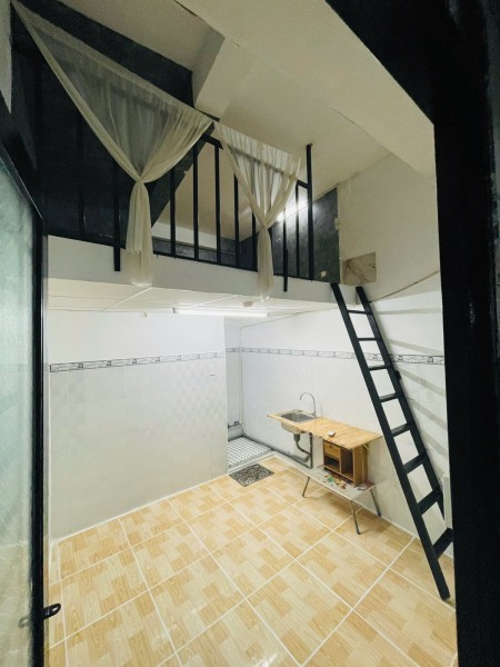 Phòng máy lạnh gacs wc cửa sổ thoáng mát. 0869907486 lâm, 25m2