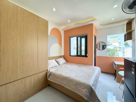Cho thuê căn hộ studio cửa sổ lớn full nội thất Nguyễn Khoái gần Bến Vân Đồn quận 4, 40m2