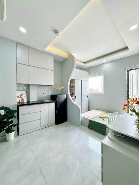 Cho thuê căn hộ studio ban công full nt gần cầu Nguyễn Văn Cừ, Võ Văn Kiệt quận 1, 40m2