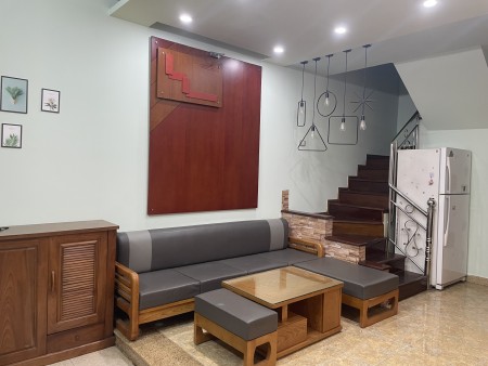 Cho thuê nhà 4 tầng tại Ngõ 639 Hoàng Hoa Thám, Ba Đình. Kinh doanh hoặc ở. Chỉ 12tr, 46m2