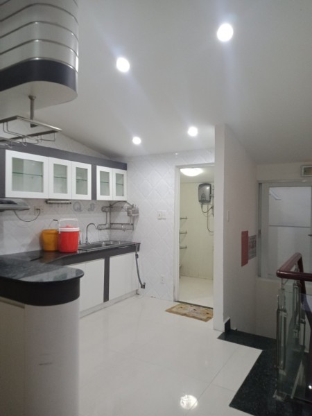 Phòng 15m2- 32 Bùi Đình Tuý, Bình Thạnh- có cửa sổ- free Gym- Free xe- free điện nấu ăn- 3,2tr/th, 15m2