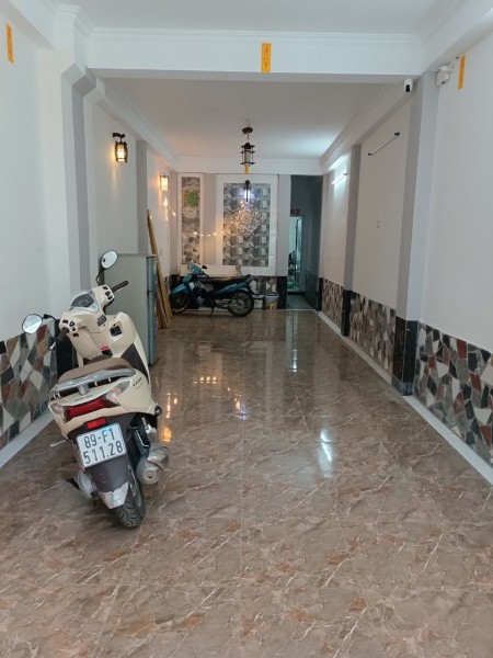 CHO THUÊ PHÒNG 2,6 triệu – PHỐ TÂN MAI tiện ích cơ bản, 20m2