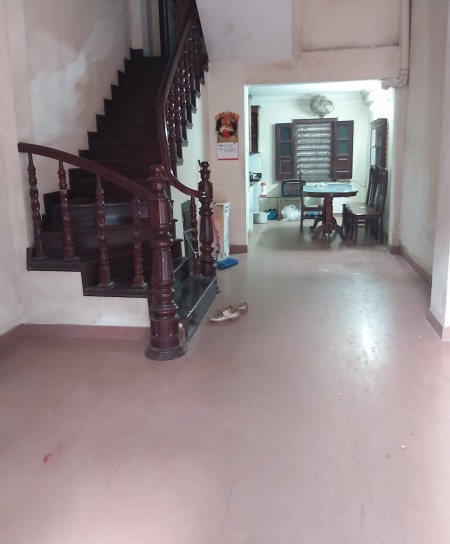 Cho thuê phòng trong nhà riêng 3,5 tầng, ngõ 296 Minh Khai, giá từ 1,5 tr, 15m2