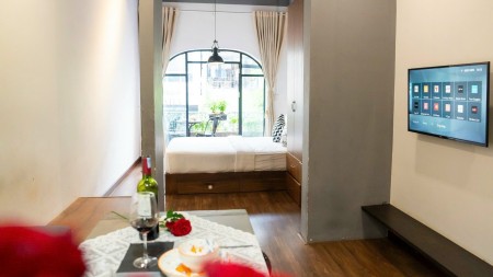 Cho Thuê Căn Hộ Studio Ban Công Full Nội Thất Gần Ngã Sáu Phù Đổng, 50m2