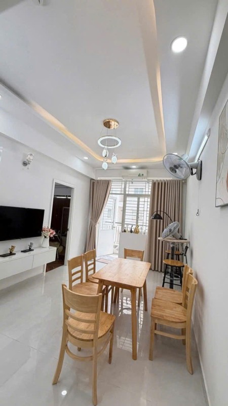 Chung cư Ung Văn Khiêm, P25, BT: 1p ngủ rộng, có NT, 62m2, 8tr/th, 62m2