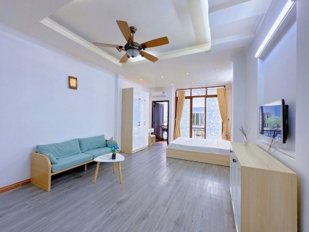 Cho Thuê Căn Hộ Ban Công Full Nội Thất Có Thang Máy Quận 1, 50m2