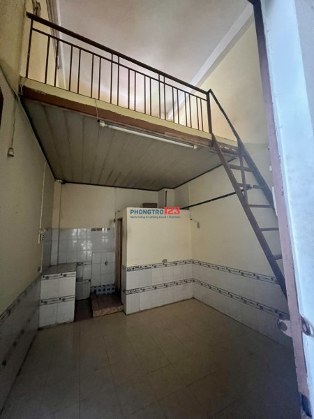 Cho thuê phòng trọ ở Q7, đường Trần Văn Khánh, di chuyển dễ dàng Q7, Q4, Q1, 18m2