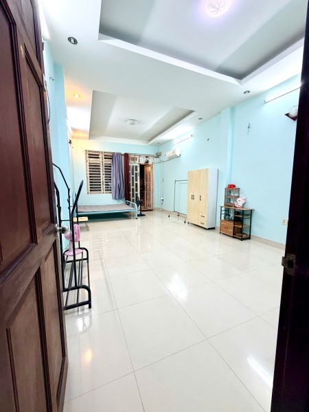 Trọ 1PN 40m2 - Ban Công, WC riêng - Quận 2 - Giá 4TR, 40m2