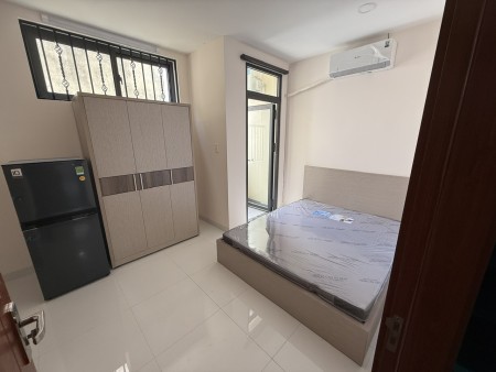 Cho Thuê Căn Hộ Full Nội Thất Ban Công VIEW SÔNG NGAY QUẬN 4, 30m2