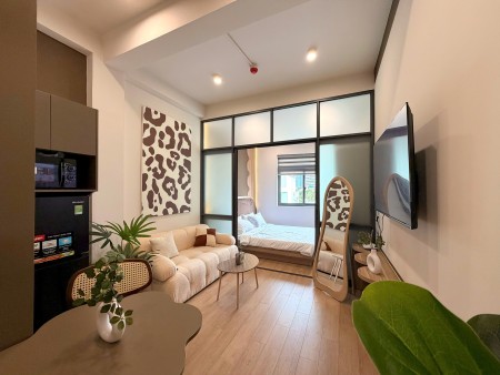 Căn Hộ 1PN Ban Công Riêng Gần Cầu Ông Lãnh Q4 – Tách Bếp Đẹp, Giá Thuê Siêu Tốt, 40m2