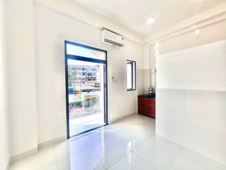 PHÒNG MỚI XÂY CÓ BAN CÔNG FULL NỘI THẤT GỖ CAO CẤP TẠI LÊ NGÃ GẦN ĐẦM SEN ĐẠI HỌC VĂN HIẾN, 25m2