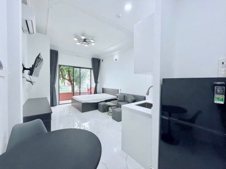 Căn Hộ 1PN View Thoáng Gần Cầu Ông Lãnh – Quận 4 | Giá Tốt, Tách Bếp, Full Nội Thất, 40m2