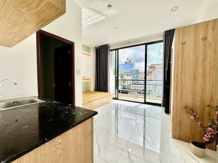 Căn Hộ Ban Công Full Nội Thất Gần Công Viên Lê Thị Riêng Quận 10, 35m2