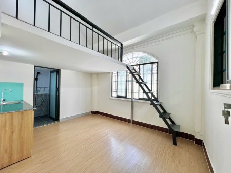 Duplex Q10 Giá Tốt Gần Vạn Hạnh Mall – Full Nội Thất, Không Gian 2 Tầng Cực Đẹp, Dọn Vào Ở Ngay!, 25m2