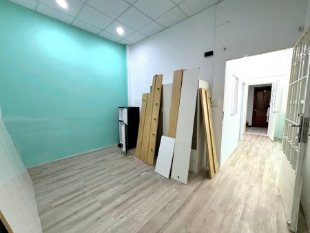 Cho Thuê Căn Hộ 2PN 2WC Tách Bếp Q10 Gần Vạn Hạnh Mall – Không Gian Rộng, Giá Tốt, Ở Gia Đình, 50m2