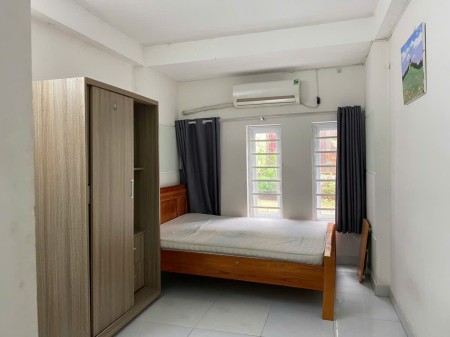 CHO THUÊ PHÒNG LẦU 1 ĐƯỜNG HOÀNG DIỆU, Q - 4 GIÁ 4 TRIỆU., 20m2