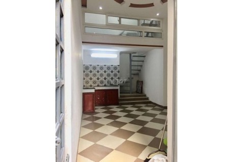 Cho thuê nhà riêng 2 tầng (20mx2) tại ngõ 285 Nguyễn Văn Cừ, Long Biên, Hà Nội; 0904888099, 40m2