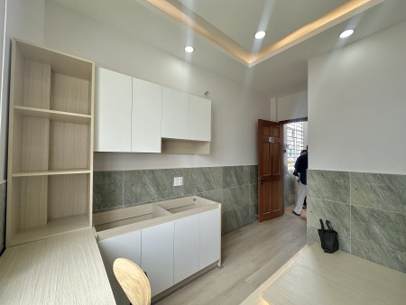 CHO THUÊ CĂN HỘ MỚI- NGAY VÒNG XOAY DÂN CHỦ- FULL NỘI THẤT- GIÁ RẺ, 35m2