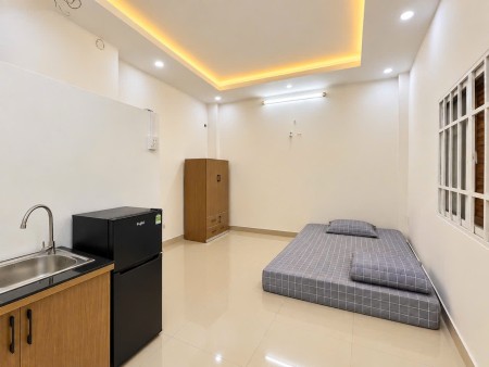 Cho thuê phòng trọ siêu rộng đường Lạc Long Quân, Quận Tân Bình, 25m2