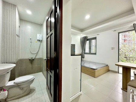 Cho thuê căn hộ - 1 Phòng ngủ - Tách bếp - Bancol lớn - Máy giặt riêng - Nội thất bóc seal, 30m2