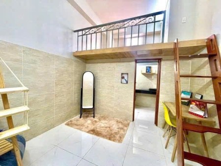 CHO THUÊ CHDV TÁCH BẾP CỬA SỔ TRỜI NGAY LẠC LONG QUÂN ĐẦM SEN & LÝ THƯỜNG KIỆT, 28m2