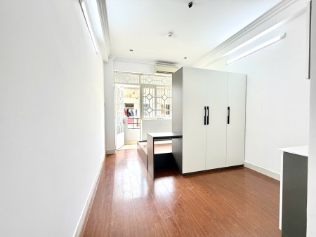 CHO THUYÊ CHDV NGAY VÒNG XOAY LÝ THÁI TỔ QUẬN 3, 35m2