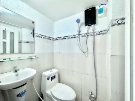 Phòng 30m² có gác cao 2m, giá chỉ 4tr1 – sát Phú Mỹ Hưng, 30m2