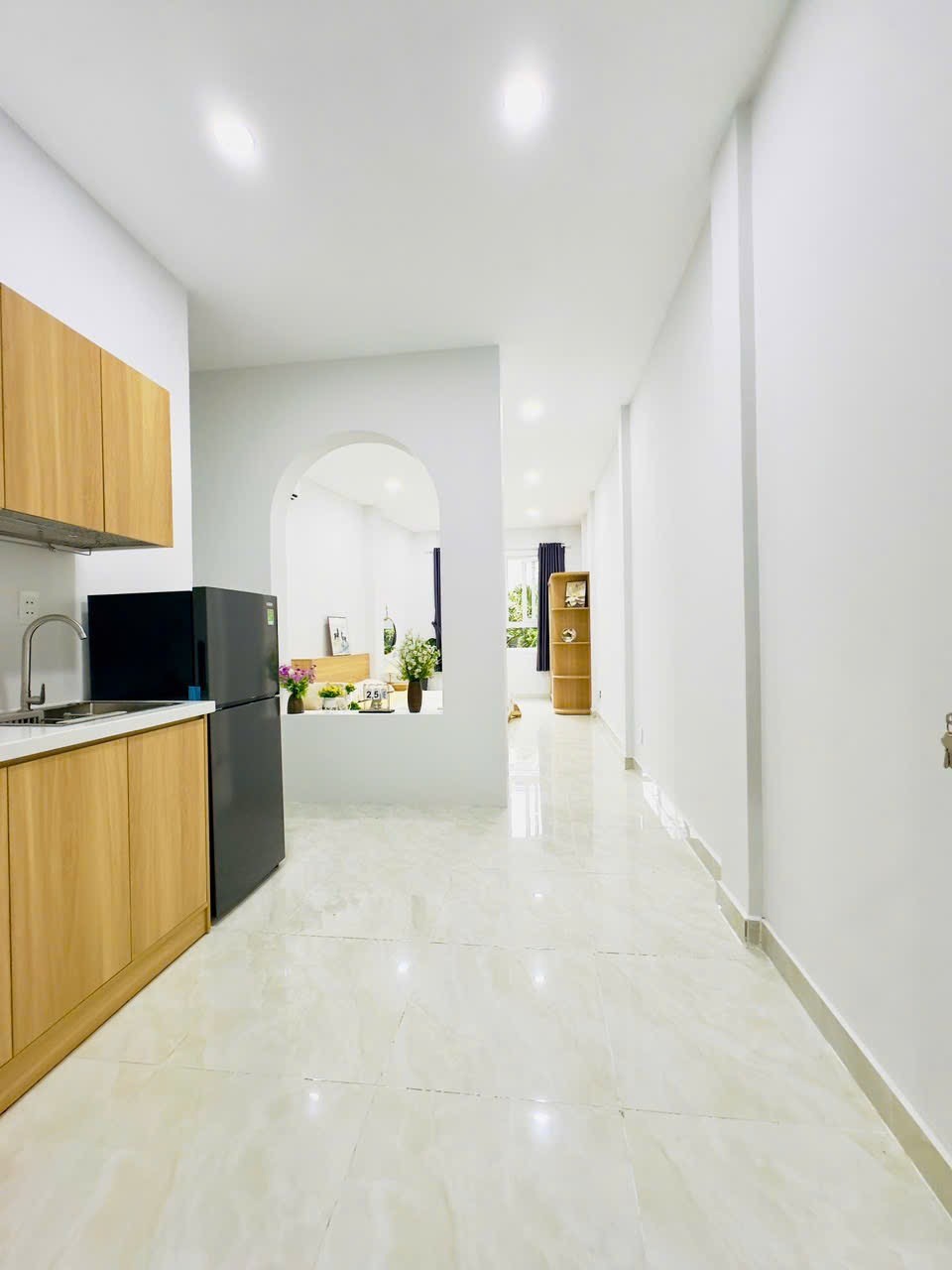 Cho thuê phòng Đặng Thuỳ Trâm, Bình Thạnh gần Q1, ban công, tách bếp - full nội thất